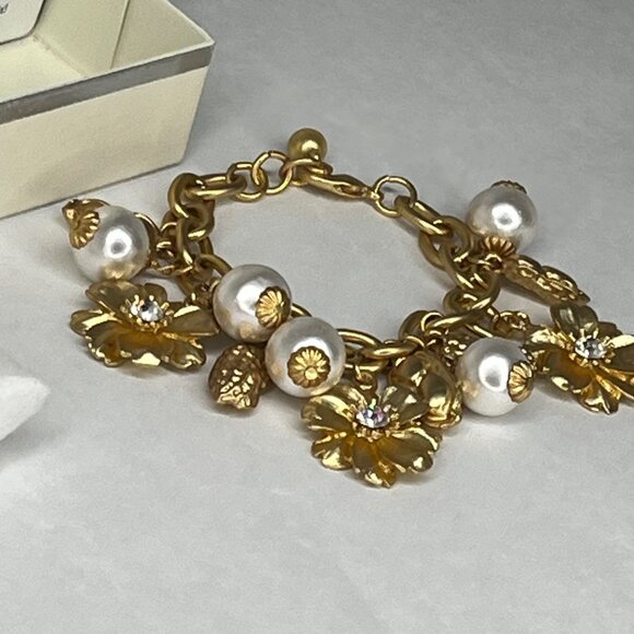 Gold Floral & Pearl Charm Bracelet With Rhinestones By John Wind Maximal Art - Picture 4 of 6